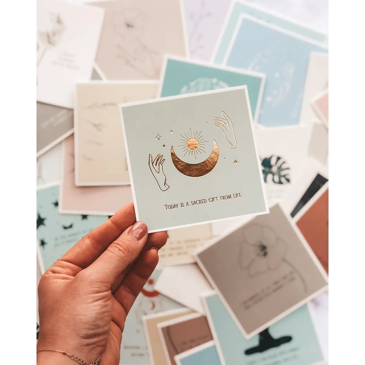 DAILY AFFIRMATION CARDS (40)